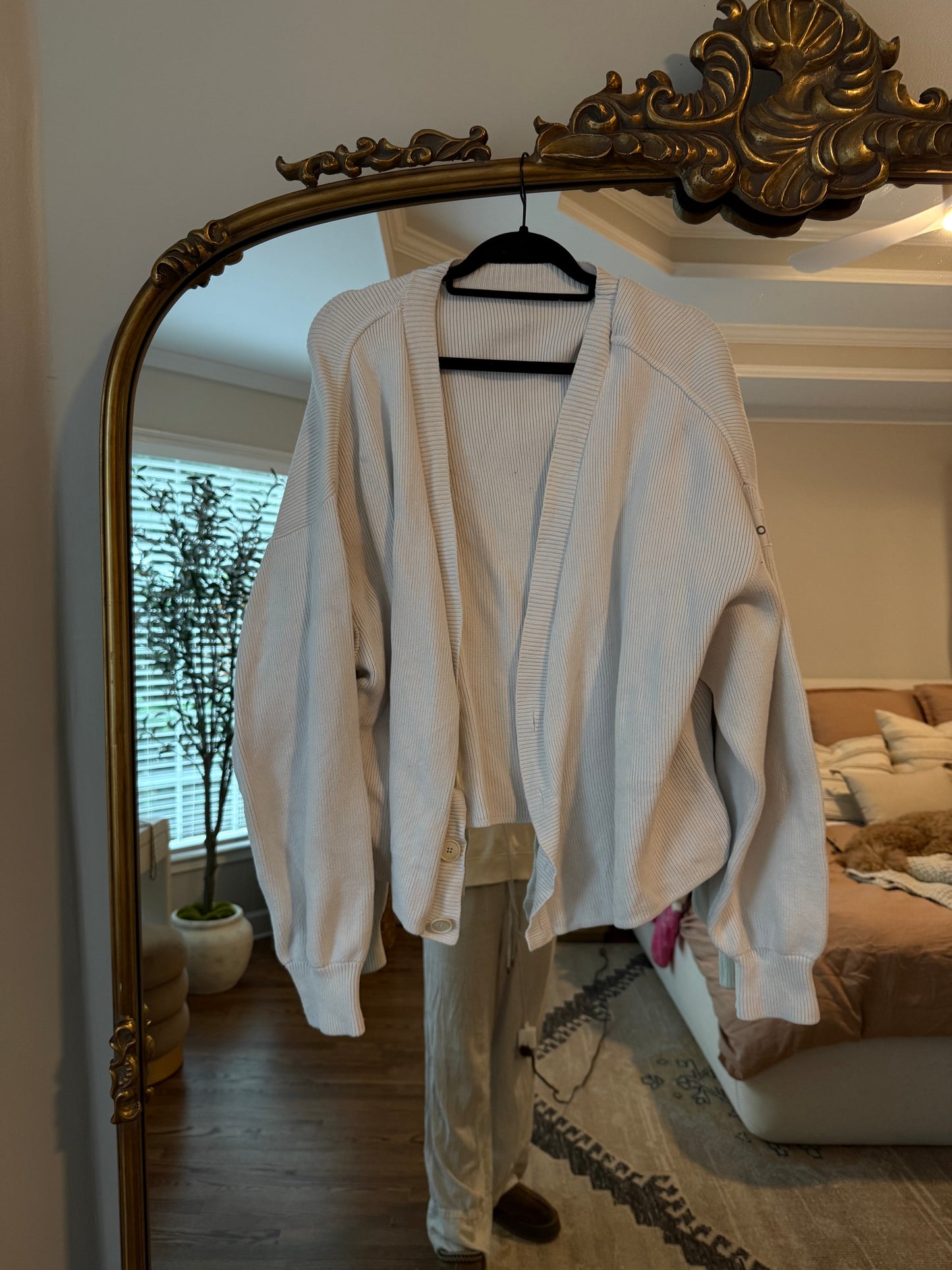 Alo sweater