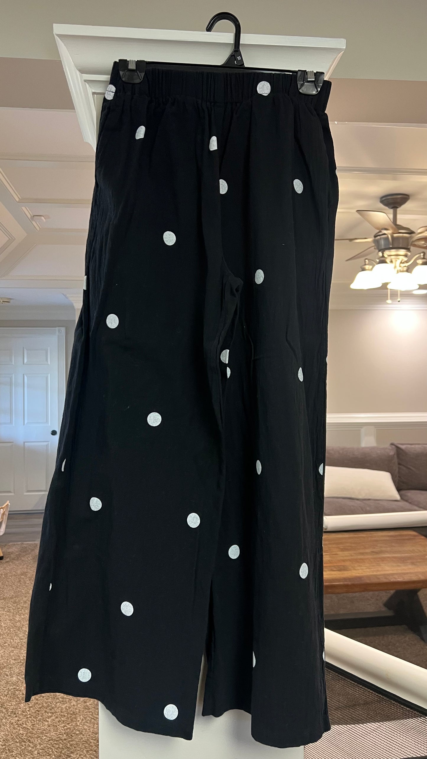 Black polka dot set