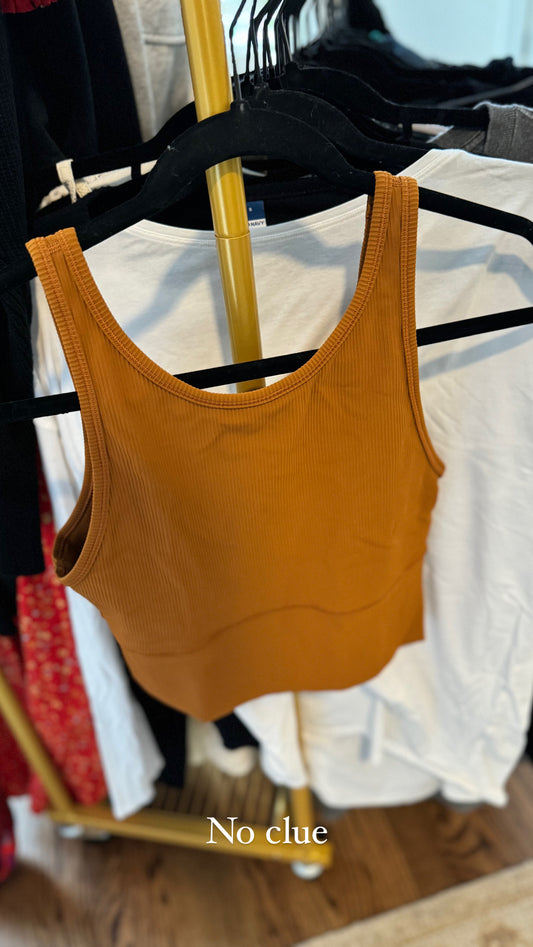 Lululemon cropped tank - unknown size (size 6 possibly)