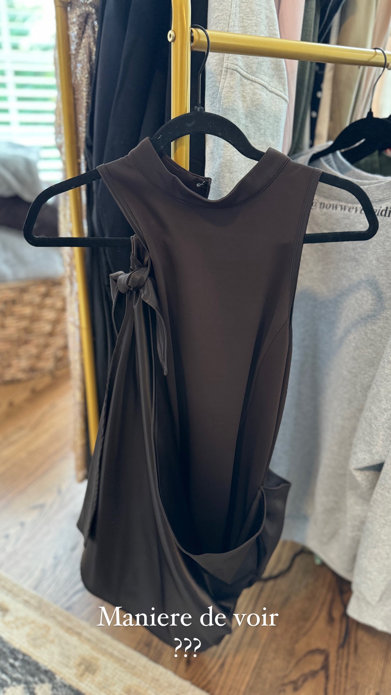 Maniere de voir dress - unknown size (most likely 6)