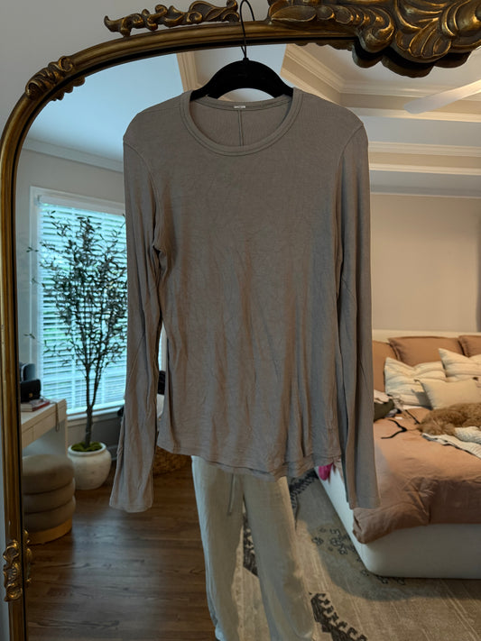 Lulu lemon top size 8