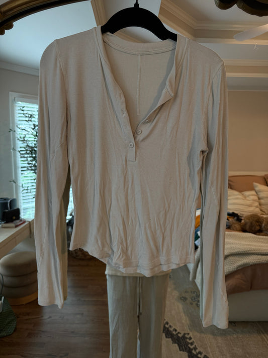Lulu lemon top size 8