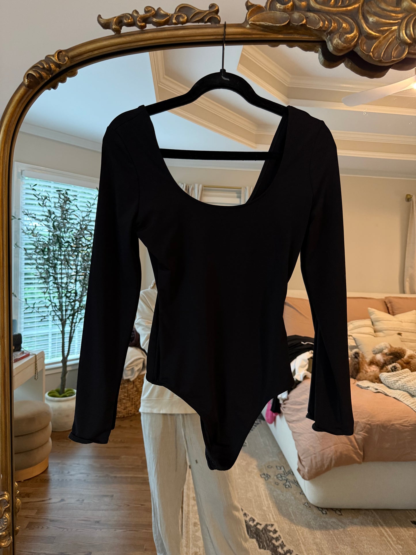 Longs sleeve bodysuit size m