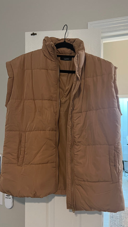 Oversized puffer vest size medium
