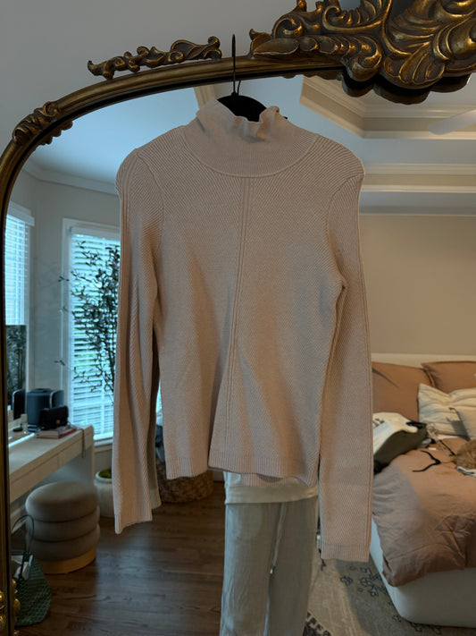 Turtleneck size m