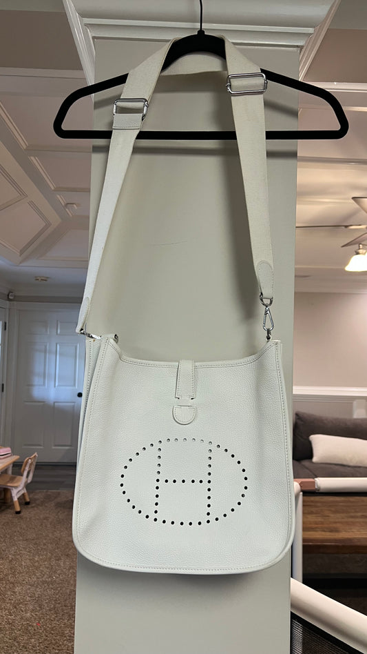 White crossbody bag (fake Hermes)