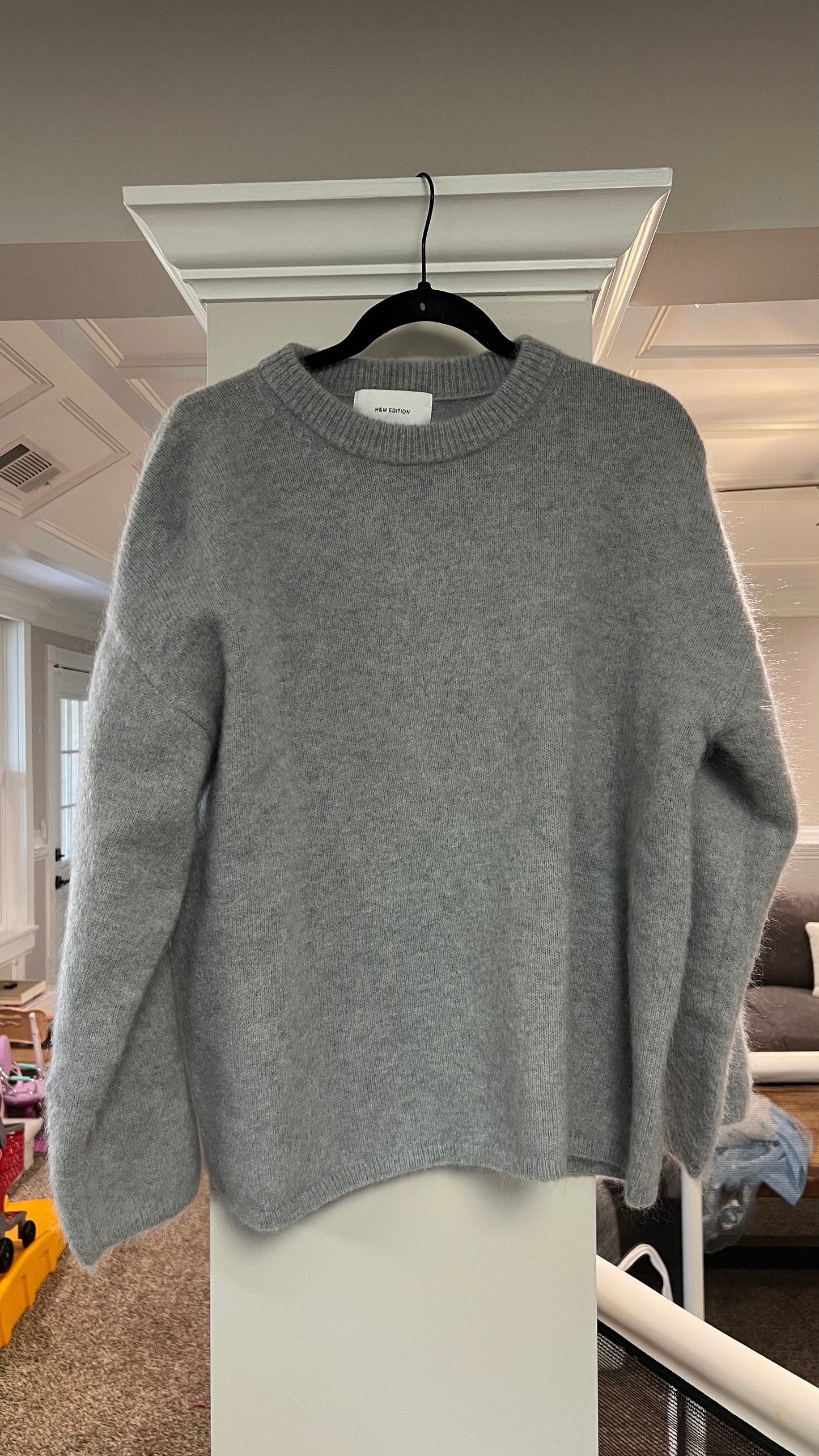 H&M gray sweater