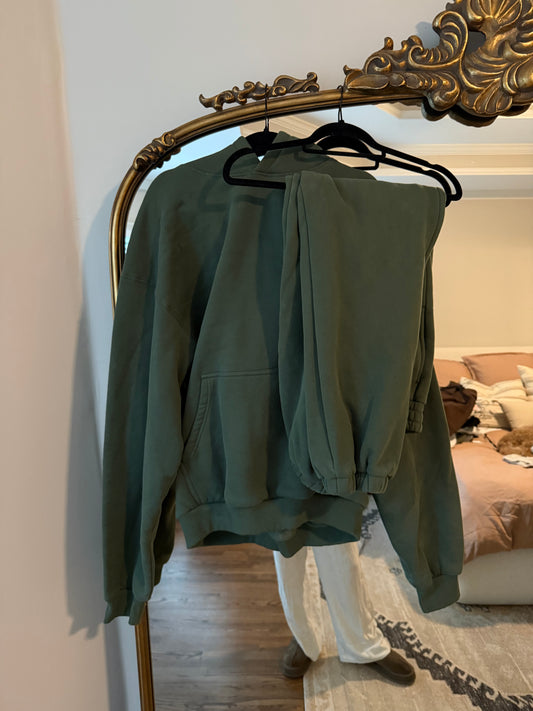 Comfrt sweatsuit set